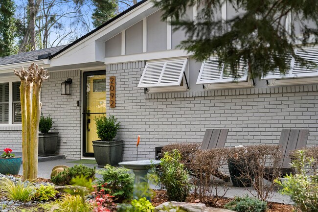 Foto del edificio - 2092 Drew Valley Rd NE