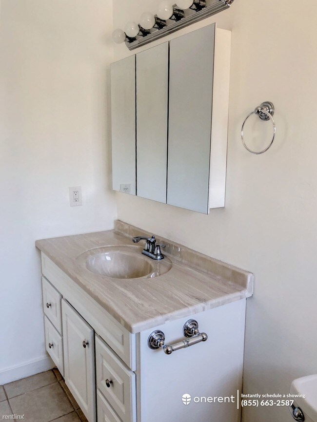 Building Photo - 1615 Centinela Ave