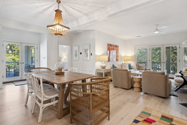 Building Photo - 723 Bonnyneck Dr