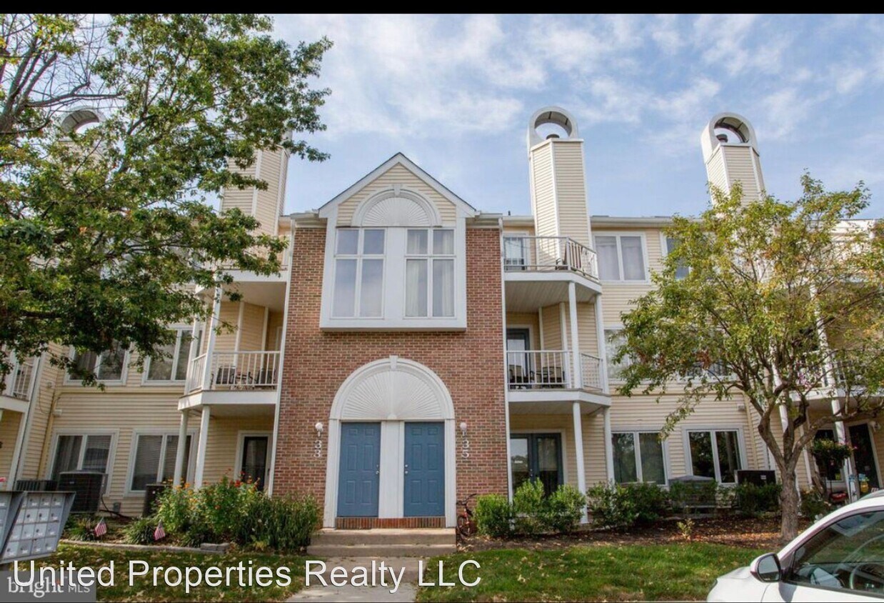 2 br, 1.5 bath House 35 Natalie ct House Rental in Levittown, PA