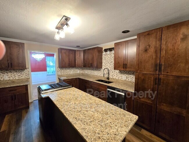 Building Photo - 8616 River Cove Dr