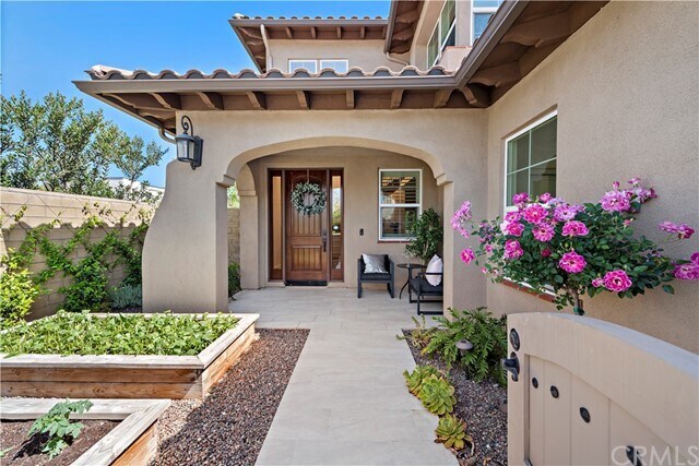 Building Photo - 129 Calderon