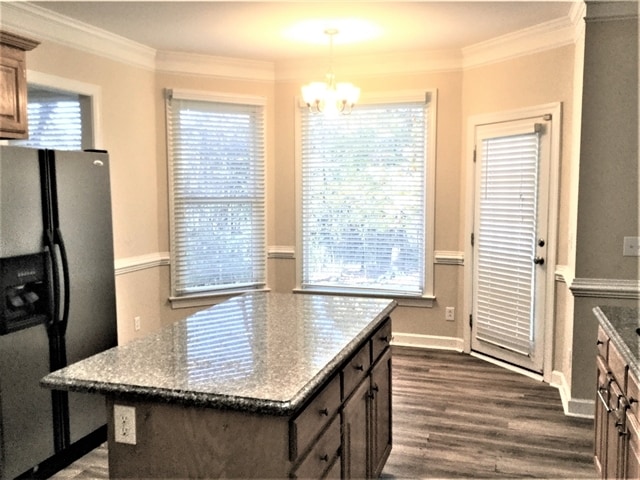 Foto del edificio - 8401 Forest Shadow Cir