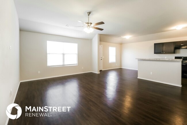 Building Photo - 1800 Sloane Dr