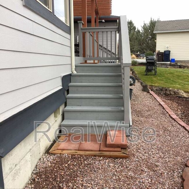 Foto del edificio - 2143 NW Canyon Dr