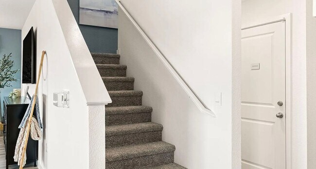 Foto del edificio - Spectacular New 5/3 Bath Available Now!