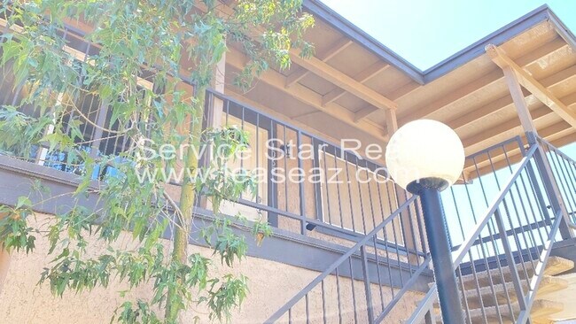 Building Photo - 1069 N 84th Pl