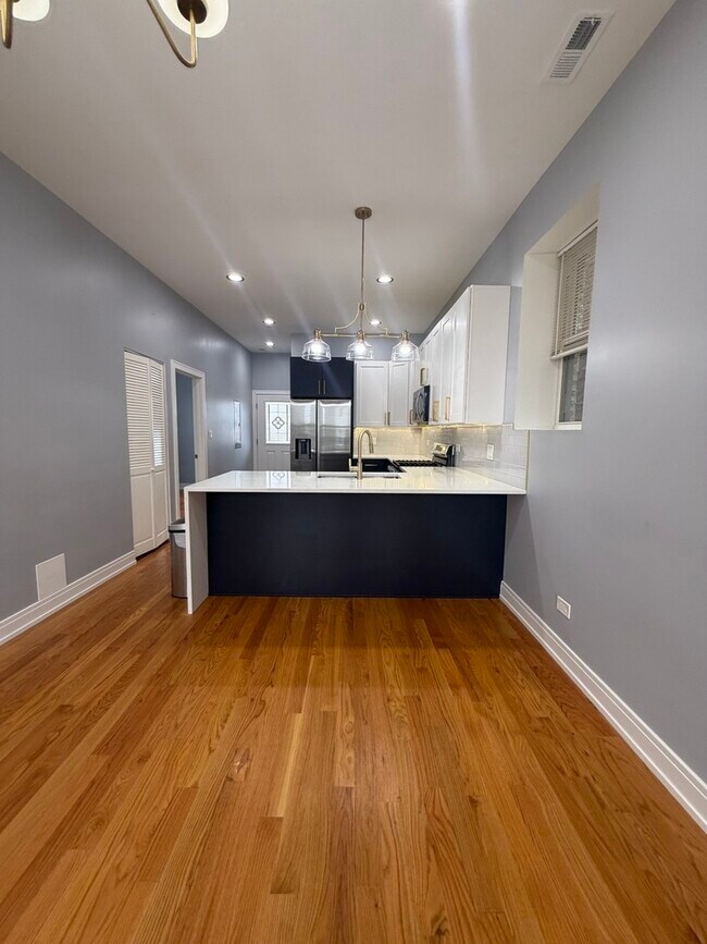 Building Photo - 1837 S Harding Ave