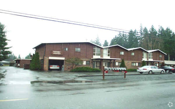 Building Photo - Pinewood Condominiums