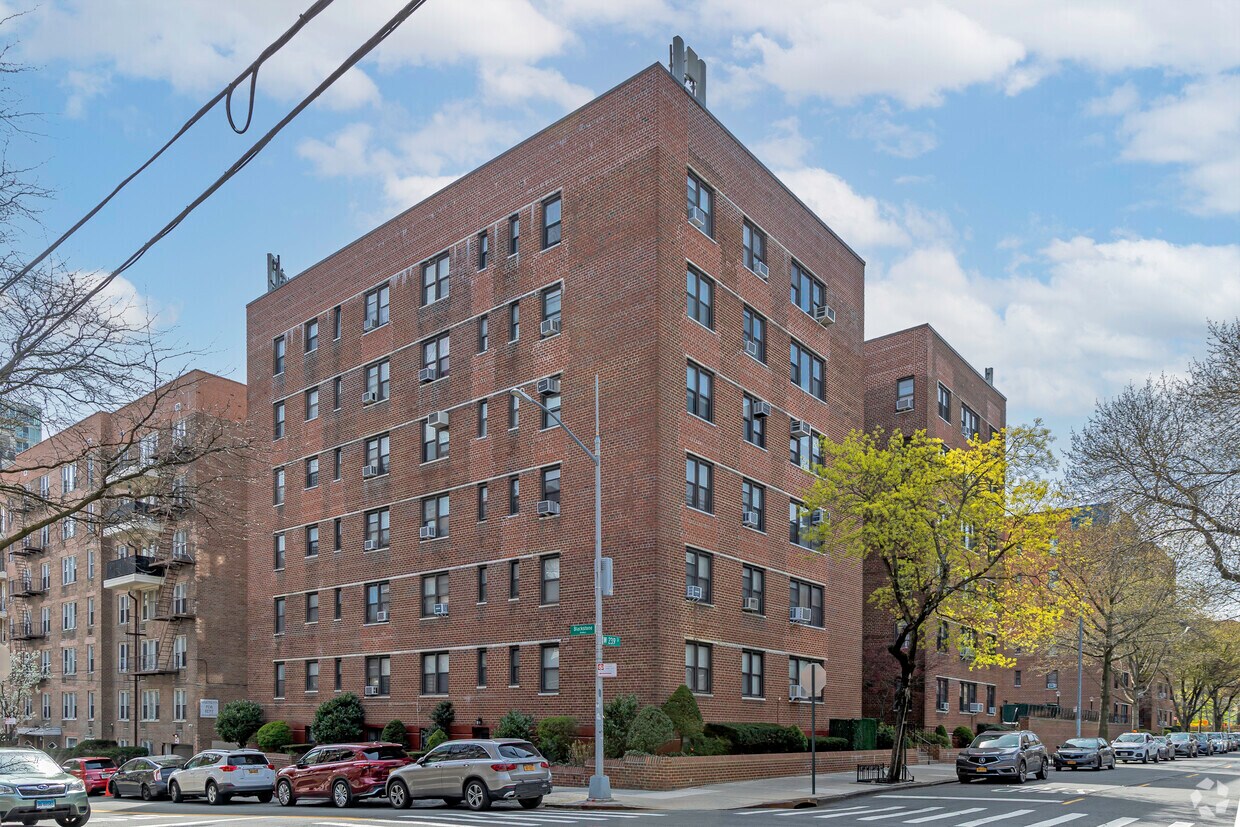 Primary Photo - 620-640 W 239th St