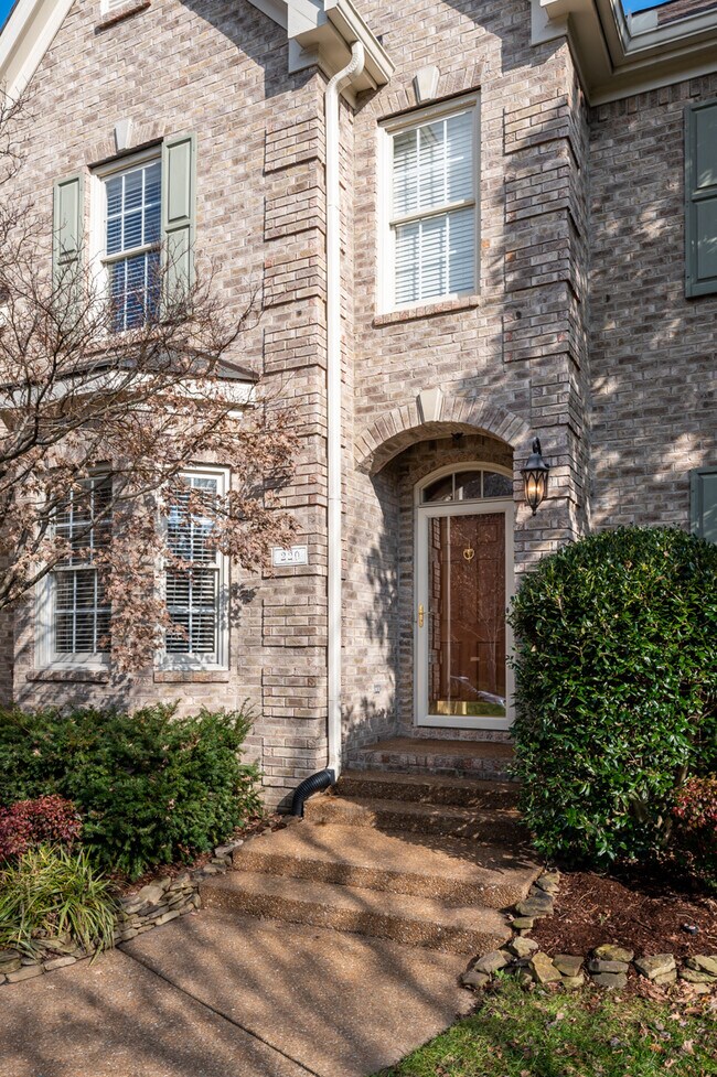 Building Photo - 220 Heathstone Cir