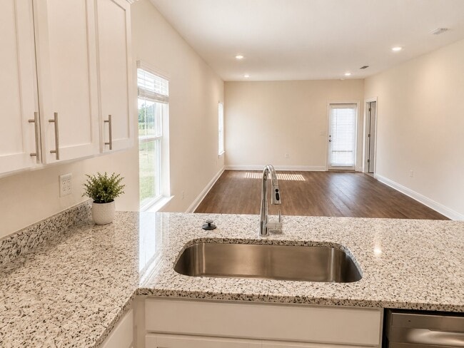 Building Photo - 13752 Logan Pl