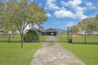 Building Photo - 5902 Cr-675