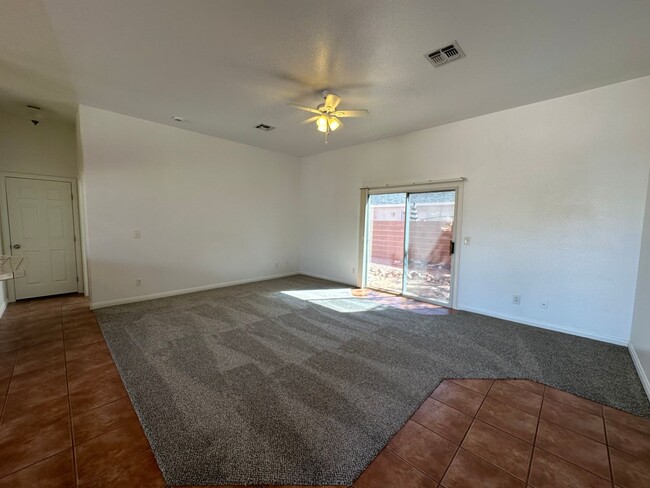 Building Photo - Beautiful 3 Bedroom Home in Fripps Ranch!