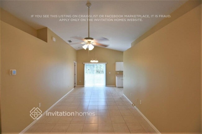 Foto del edificio - 1319 W Knollwood St