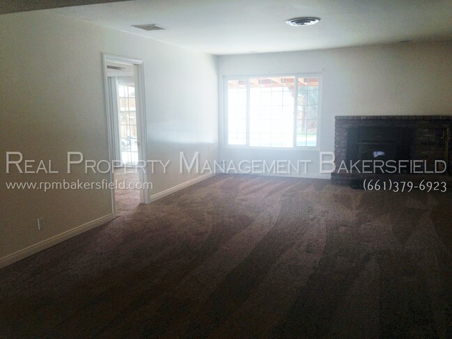 Building Photo - 2913 Dell Ave