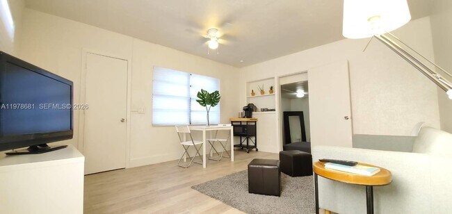 Foto del edificio - 275 NW 46th St