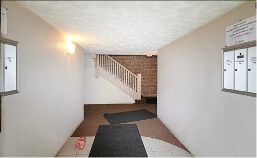 Foto del edificio - 7223 S Euclid Ave