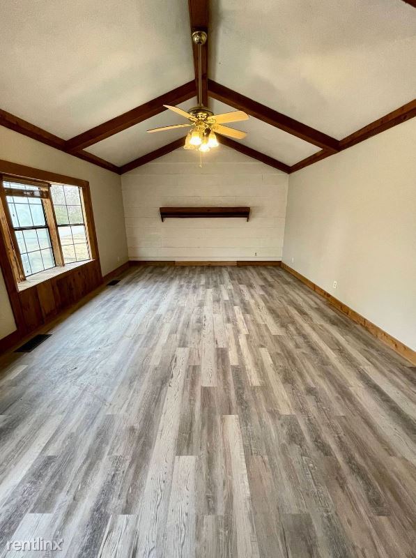Primary Photo - 4 br, 2 bath House - 301 SW 4th St