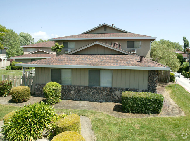 Building Photo - Santa Alicia Apartments