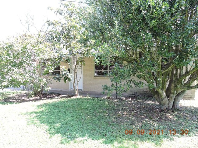 Foto del edificio - Great Location in MidCity - 3BR/1BA House ...