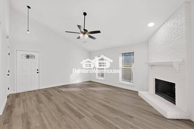 Foto del edificio - ***Leasing Special*** MOVE IN READY - SACHSE TEXAS - 2BEDS 2.5 BATHS