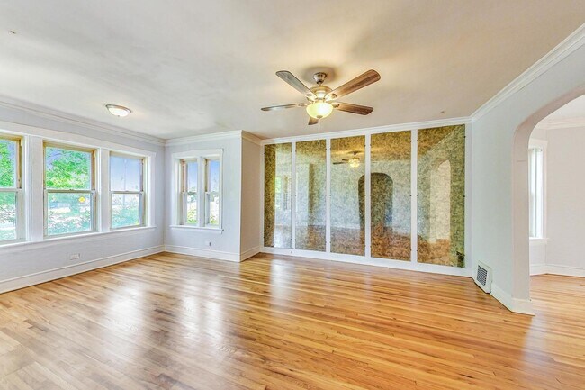 Living Room - 4859 N Central Ave