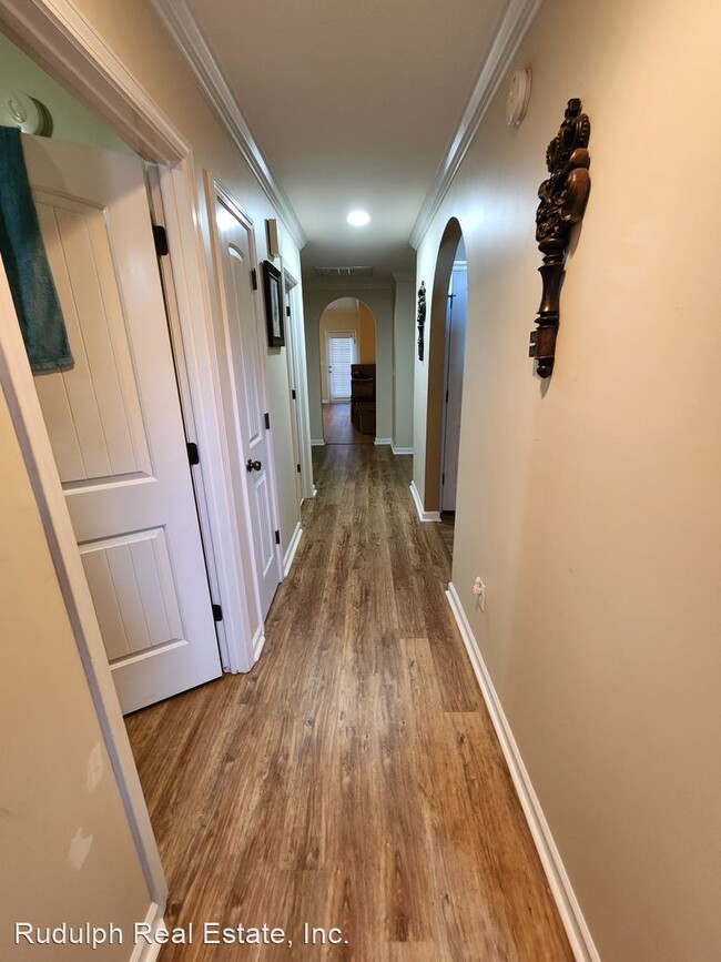 Building Photo - 2 br, 2 bath House - 6071 Townley Court