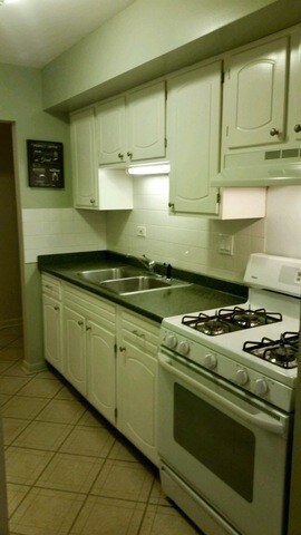 Building Photo - 2275 Country Club Dr