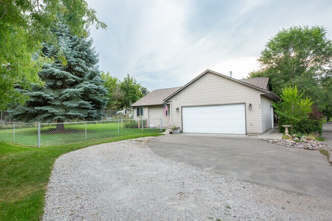 Foto del edificio - 605 N Curtis St