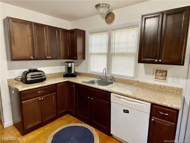 Building Photo - 4 br, 1.5 bath House - 1 Undisclosed