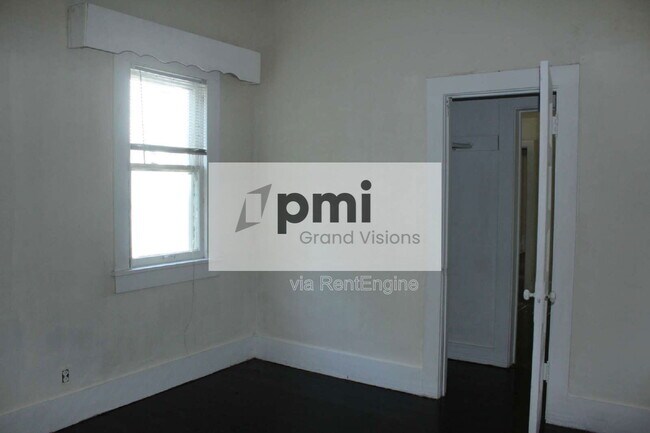 Foto del edificio - 1657 E Main St