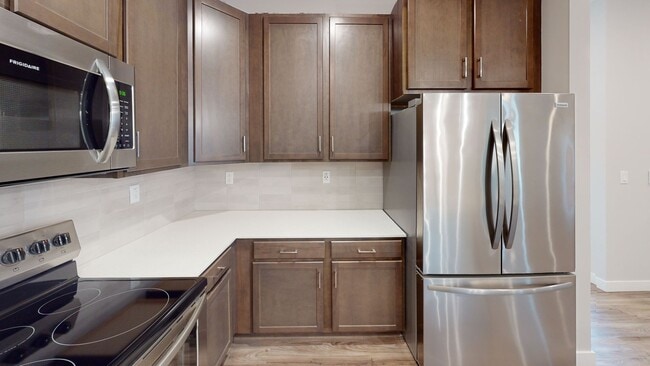 Interior Photo - The Landing at Legends | Specials Available