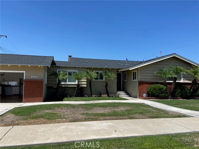 Foto principal - 1646 N Fireside St