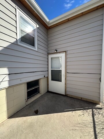 Building Photo - 2702 W Rapid St