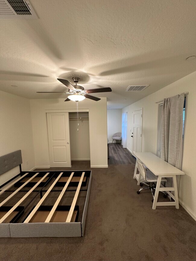 Foto del edificio - GenUnit Suite, Sterling Hl Ct