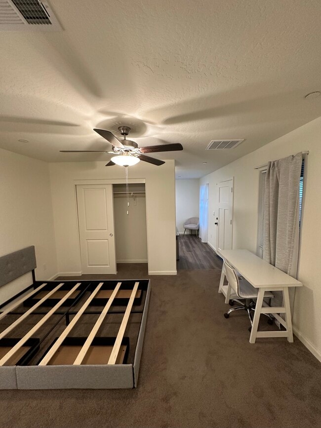 Photo - GenUnit Suite, Sterling Hl Ct Apartment