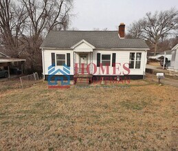 Building Photo - 1608 N St Joseph Ave