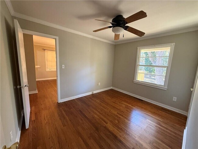 Foto del edificio - 1885 Crystal Dr