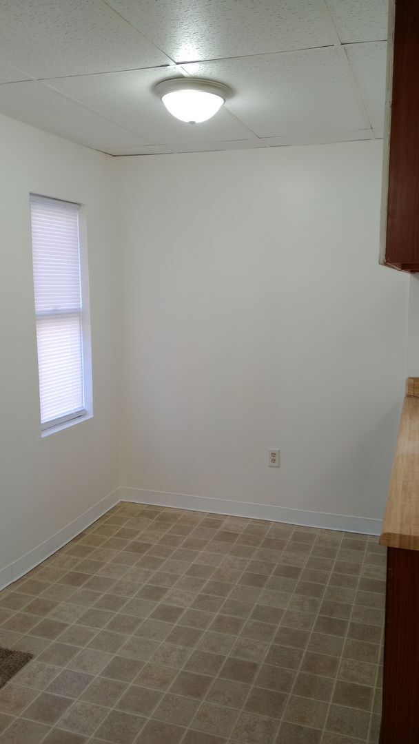 Building Photo - 3 E 9th Ave