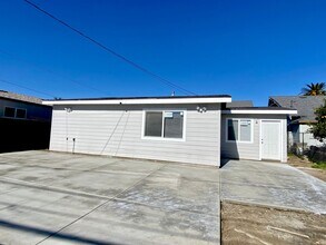 Building Photo - 748 Hawthorne Pl