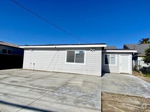 Building Photo - 748 Hawthorne Pl