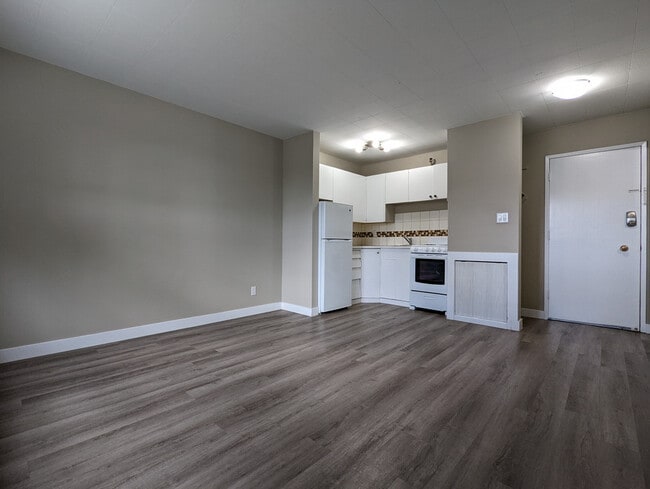 Building Photo - Mainstreet University Apartments