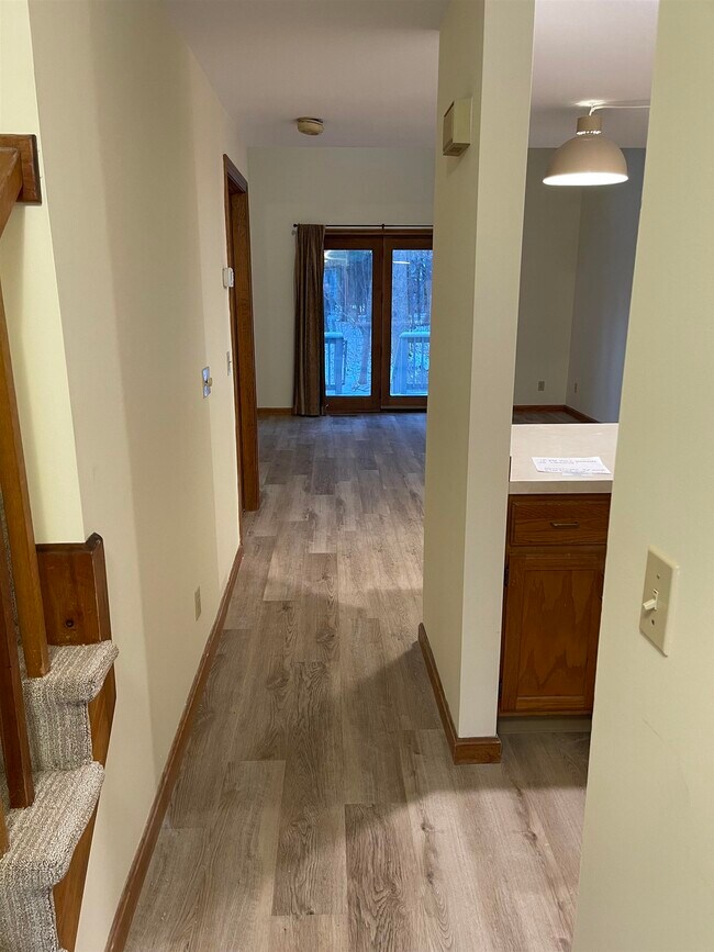 50 Glengarry Dr Unit 50, Stratham, NH 03885 Condo for Rent in