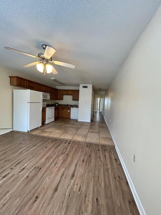 Building Photo - 53 Robys Dr