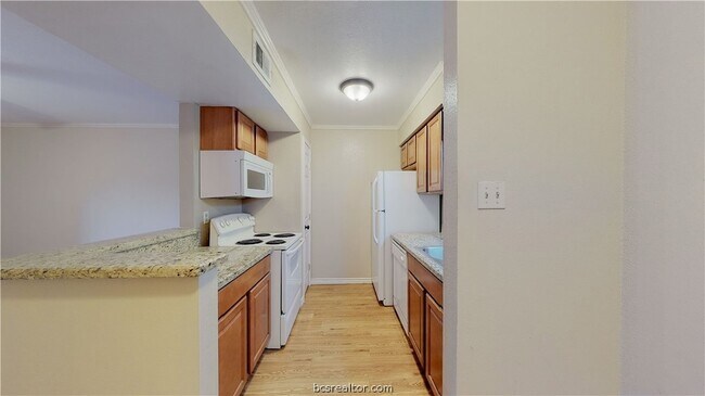 Foto del edificio - 904 University Oaks Blvd