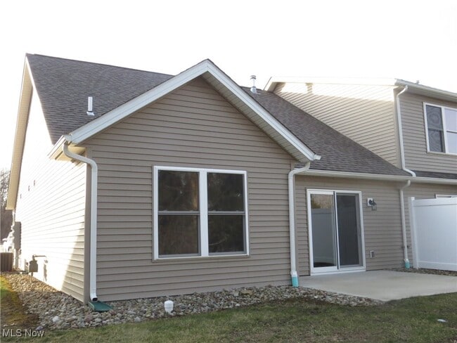 Building Photo - 1709 Blase Nemeth Rd