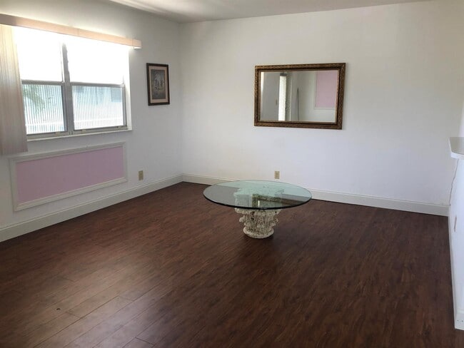 Building Photo - 363 Monaco Ct