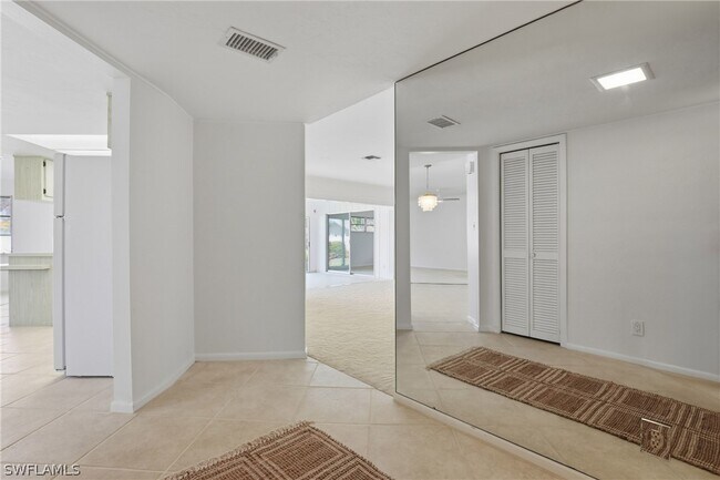 Foto del edificio - 135 Pebble Beach Blvd