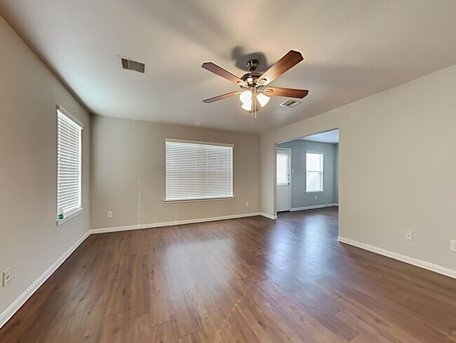 Foto del edificio - 6027 Fergis Dr